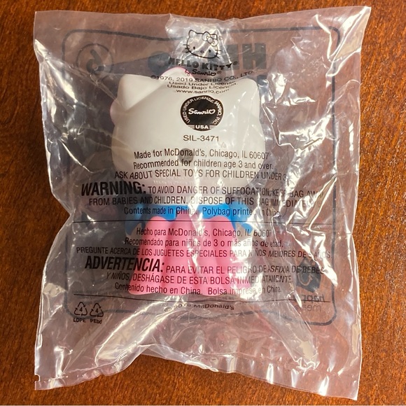 4 Fabulous Hello Kitty figurines, McDonald’s Happy Meal Toys, 2019, NWT - Picture 5 of 7
